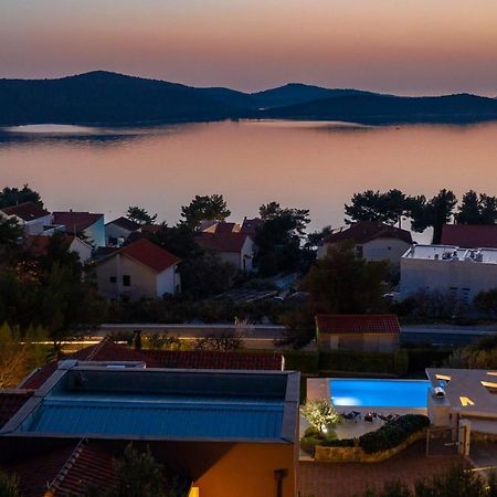 Villa Tela With Pool Zaboric Esterno foto