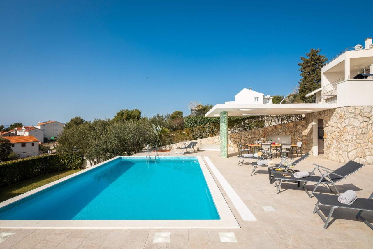 Villa Tela With Pool Zaboric Esterno foto