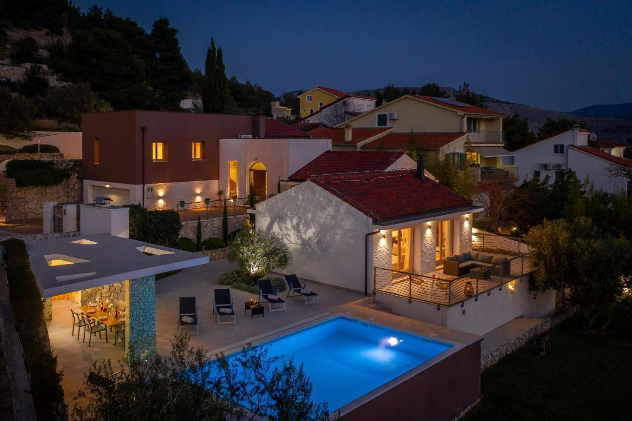 Villa Tela With Pool Zaboric Esterno foto