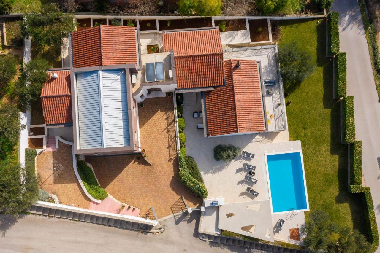 Villa Tela With Pool Zaboric Esterno foto